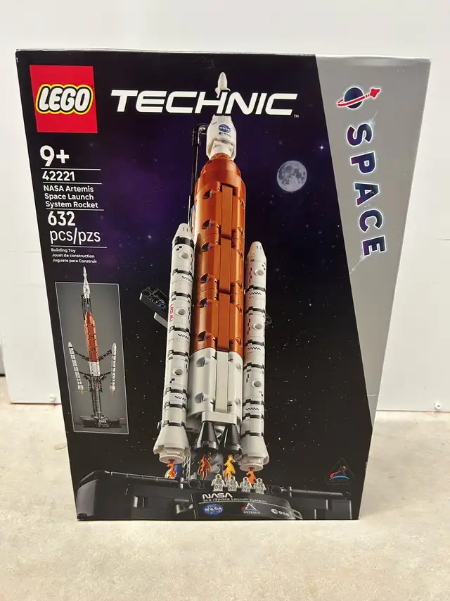 LEGO Technic NASA Artemis Space Launch System Rocket ( 42221 ) in Toys & Games in Mississauga / Peel Region - Image 2