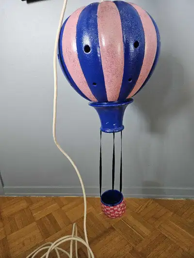 Montgolfière lumière , View more