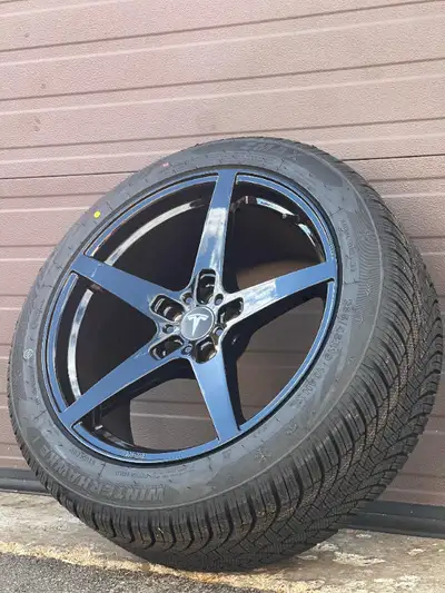 NEW 19”IKON rims(5x114)+255/45/R19 snows- TESLA Model Y Set of four Brand New 19 inch IKON IK-116 ri...