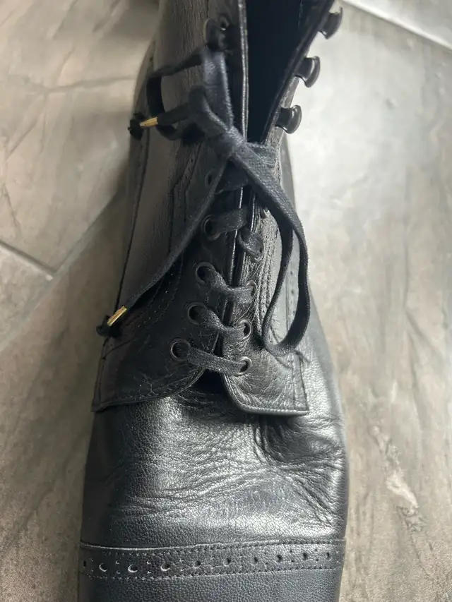 Burberry Men Black Boots in Men's Shoes in Mississauga / Peel Region - Image 5