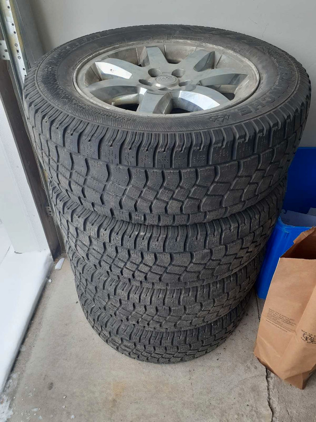 Hercules Avalanche X-treme winter tires 265 60 R18 in Tires & Rims in Hamilton