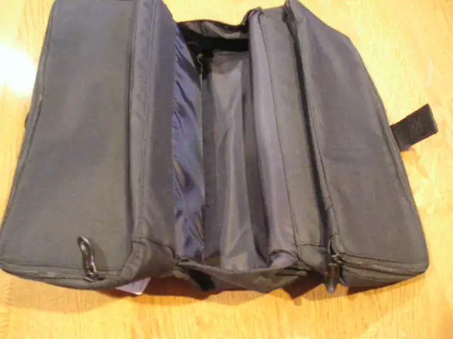 Rubbermaid soft sided tool case organizer - NEW !!! in Tool Storage & Benches in Windsor Region - Image 3