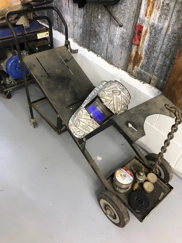 Mig welding cart with couple accessories $60 in Other in Barrie - Image 2