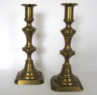 PAIRE DE CHANDELIER EN LAITON ANTIQUE BRASS CANDLESTICK PAIR