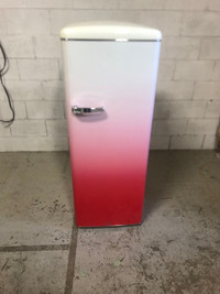 Condo size refrigerator 7cu.ft retro style