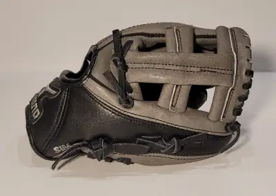 New Mizuno Prospect Series. GPP 900. 9 Inch Left Hand Catch. " Innovative power close technology" "V...