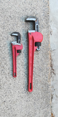 FULLER Pipe Wrench (14'' and 8'')