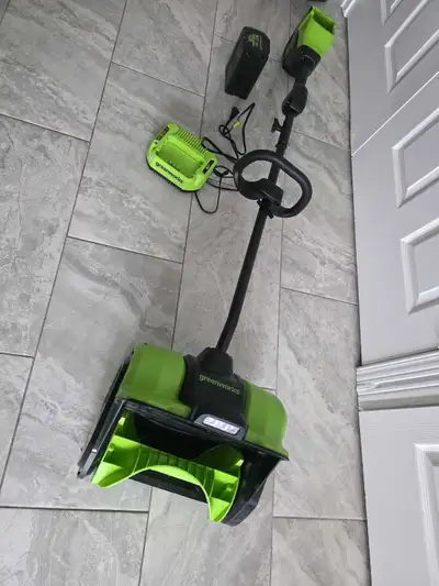 Greenworks 12in snow thrower with battery and charger , View more