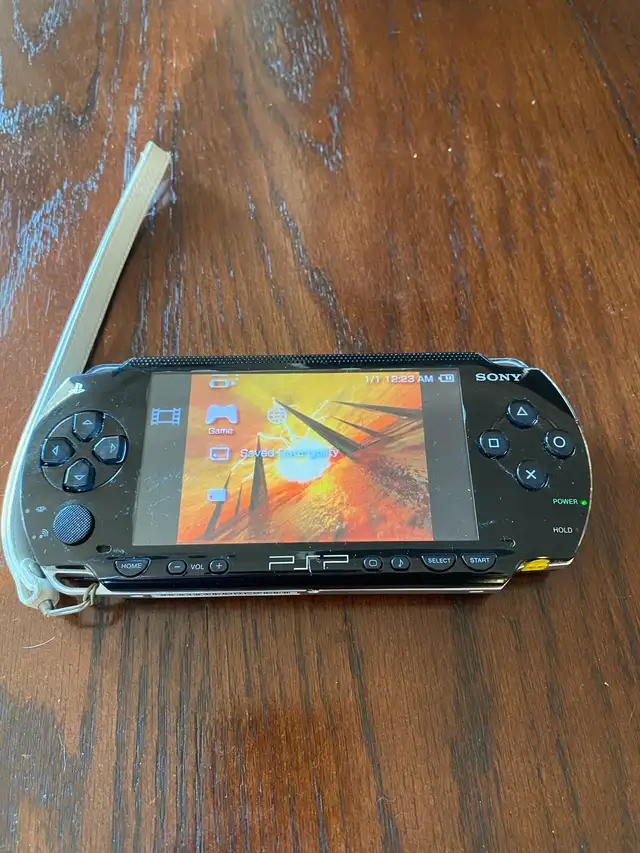 PlayStation Portable (PSP) 1001 Console Damaged in Sony PSP & Vita in Oakville / Halton Region - Image 4