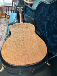 Larrivee L-09 Quilted Maple Spruce Top Acoustic Guitar