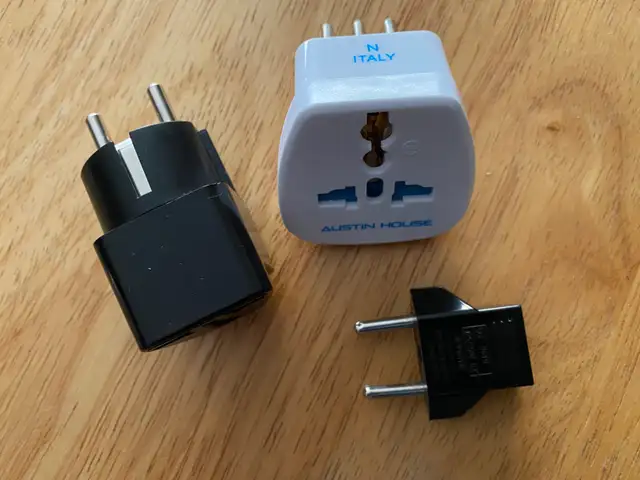 European Travel Adapter / Converter (Italy) in General Electronics in Kitchener / Waterloo - Image 4
