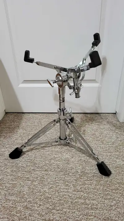 1990's Remo Dynamax Heavy Duty Snare Drum Stand, View more