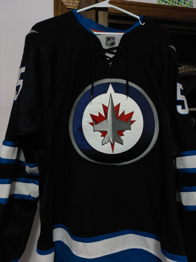 Winnipeg Jets Scheifele signed jersey in Hockey in Winnipeg - Image 2