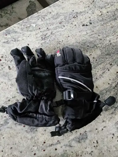 kids ski and snowboarding gloves ages 9-15, View more