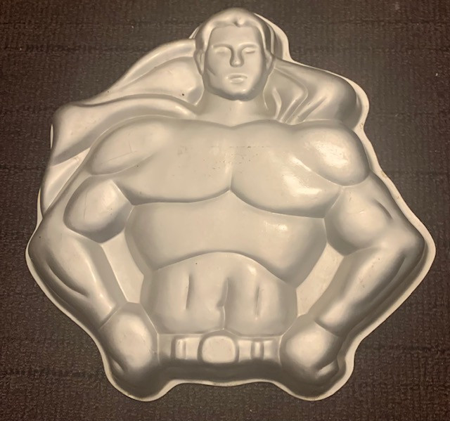 Vintage 1977 DC Comics Superman Super Hero Aluminum Cake Mold in Arts & Collectibles in City of Halifax