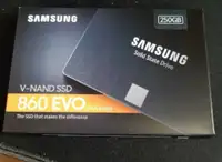 Neuf 250gb Samsung  860 EVO 2.5" SATA3 Internal SSD