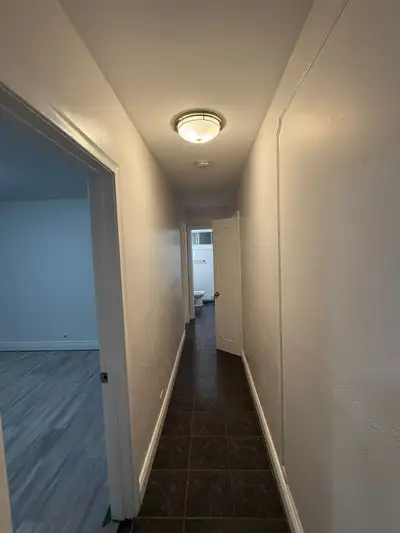 Grand 5 ½ à louer. comprenant un grand salon, une grande cuisine et une cour gazonnée privée. L’appa...