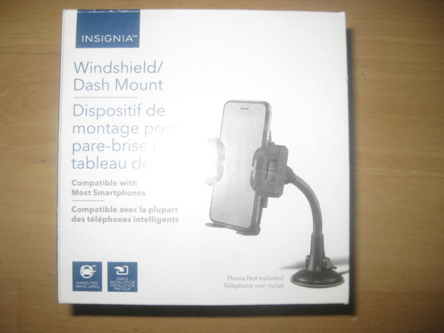 Insignia Car Auto GPS Dash Mount / Wind Shield Mount for GPS Nav in Audio & GPS in Mississauga / Peel Region