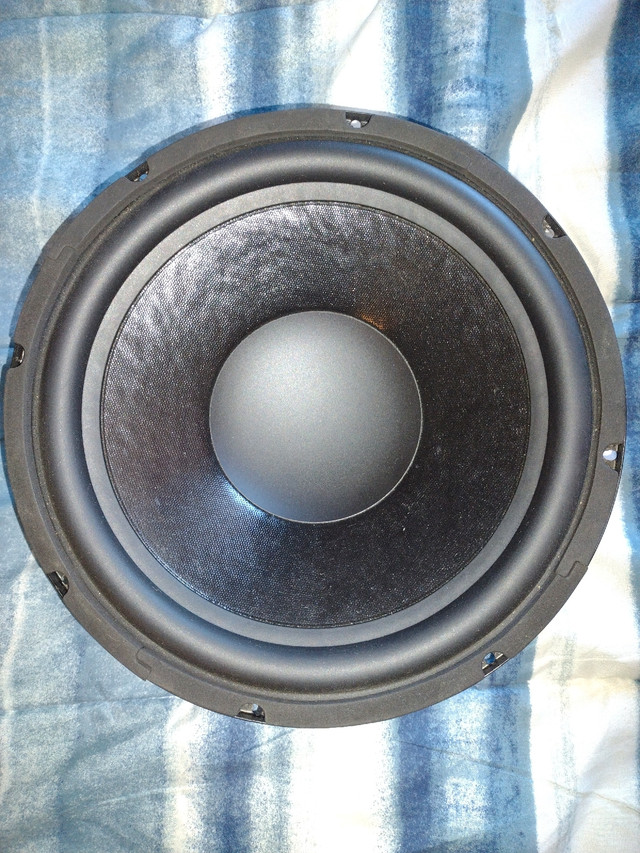 Nice 12" Subwoofer  in Speakers in North Bay - Image 3