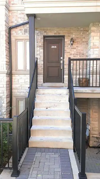 2BD TOWNHOUSE Bayview/John, Thornhill Markham L3T0B1