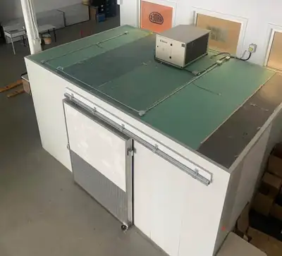 10 x 15 Feet Walk In Cooler / Fridge, View more