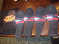 Muttluks fleece lined L red dog boots