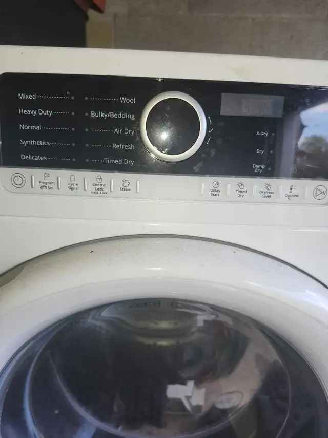 Whirlpool 24"Condo Size Compact VENTLESS Dryer  in Washers & Dryers in City of Toronto - Image 3