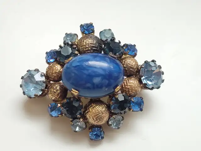 Vintage Blue Art Glass and Rhinestone Brooch in Arts & Collectibles in City of Toronto - Image 4