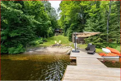 Huntsville Bay Lake, Muskoka -$2150 Last summer 2025 week available. (Aug 30) -Two weeks still avail...