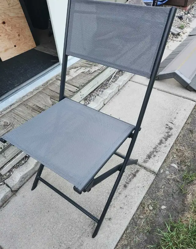 Brand New Outdoor/Indoor Folding Set Of Chairs Folding Chair