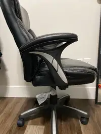Selling office desk chair