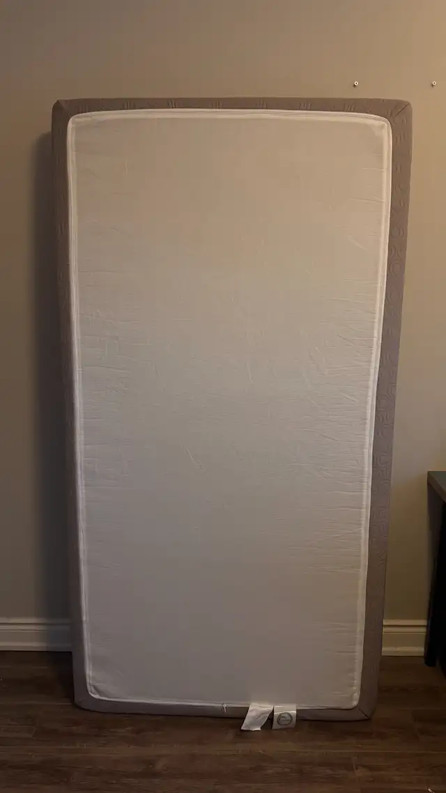 Twin Size Bloom Earth Mattress, with Protective Cover in Beds & Mattresses in Kingston - Image 4