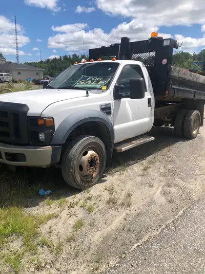 2010 f450 v10 gas, dump box electric hoist $12500 certified.