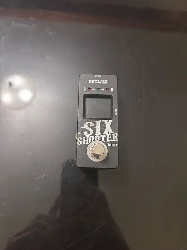 Outlaw Six Shooter Tuner in Amps & Pedals in Kingston - Image 2