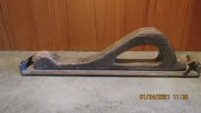 Sableur en bois très ancien, View more