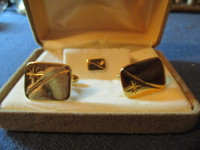 VINTAGE MEN'S CUFFLINKS & PIN-GOLD COLOR-1990'S COSTUME JEWELRY