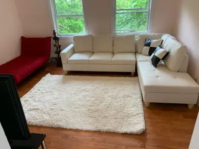 Room in a shared 3 bedroom apartment Summer sublet Single occupancy only 902 981 4936 Deposit requir...