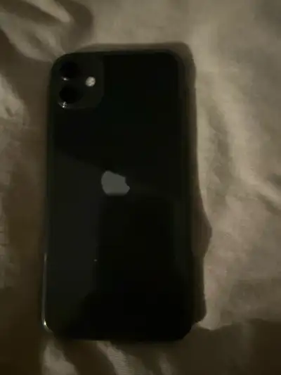 iPhone 11 64g Screen protector. In great condition. Unlocked