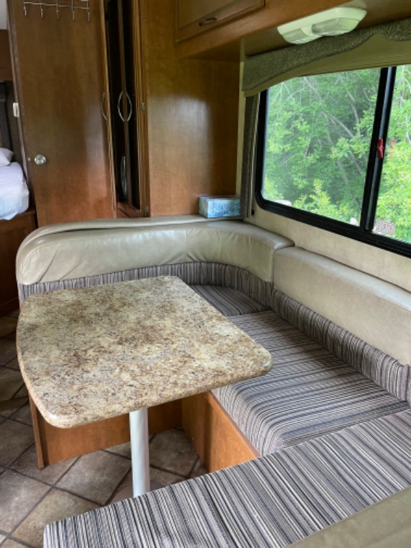 2013 Thor 22e Chateau class c motorhome RVs & Motorhomes