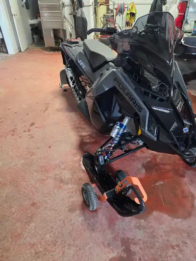 2024 Polaris Vr1 850, 1.5 storm track, es, 6200km, warranty till dec 15, 12 250 obo
