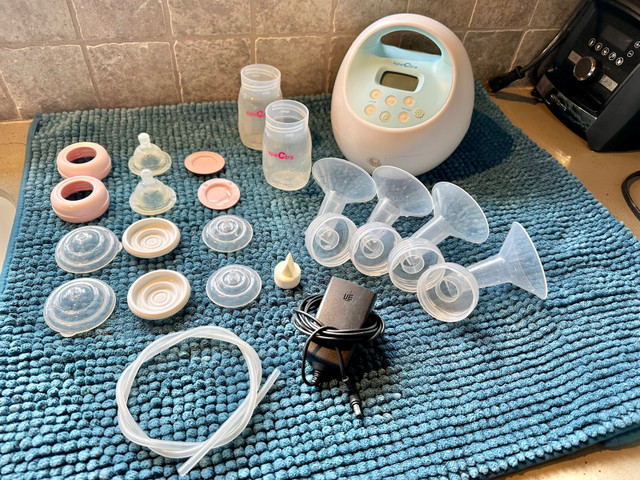 Spectra Breast Pump in Feeding & High Chairs in Port Alberni