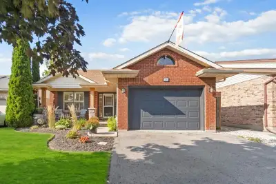 Welcome to 5991 Andrea Drive Niagara falls, prime location close to Parks, schools, walking trails,...