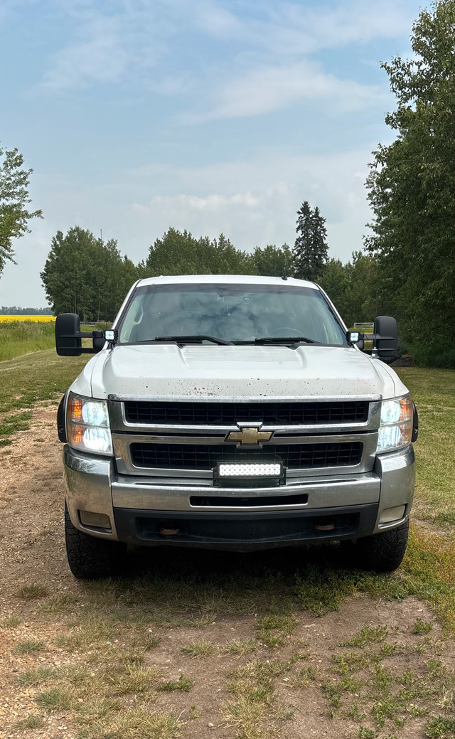 2008 chev 2500HD diesel in Cars & Trucks in Edmonton - Image 2
