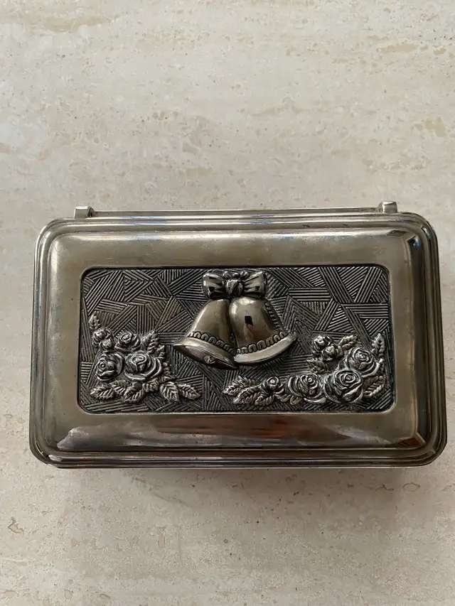 Vintage Silver Jewelry + Heavy Silver Plated Box in Jewellery & Watches in City of Toronto - Image 2