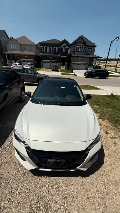 Selling my Nissan Sentra 2022 Midnight Edition, a stylish and efficient sedan with a sleek design an...
