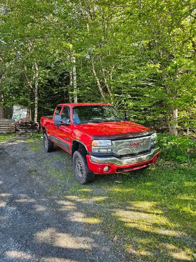 GMC Serria classic Duramax LBZ, 6 speed Allison. Pre emissions Saftey inspected till Feb 2028 Tonnea...