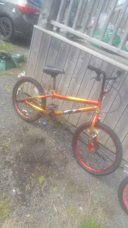 2 kids bicycles in Kids in Annapolis Valley