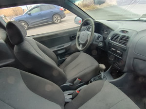 2004 Hyundai Accent