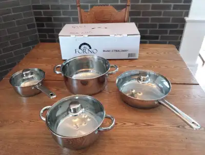 Batterie de cuisine à induction : - état : neuf, jamais utilisé - marque et modèle : Forno, modèle C...