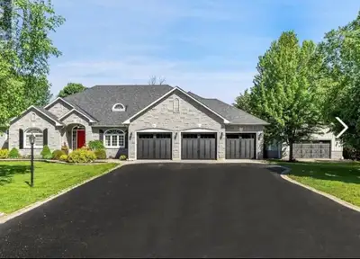 *Ottawa Valley-Kemptville ON. Exceptional home with style and comfort. Can’t think of anything more...